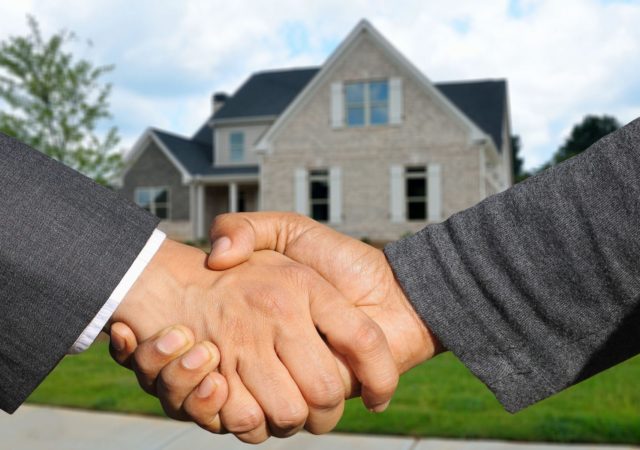 Contractuele boetes bij verkoop onroerende zaak